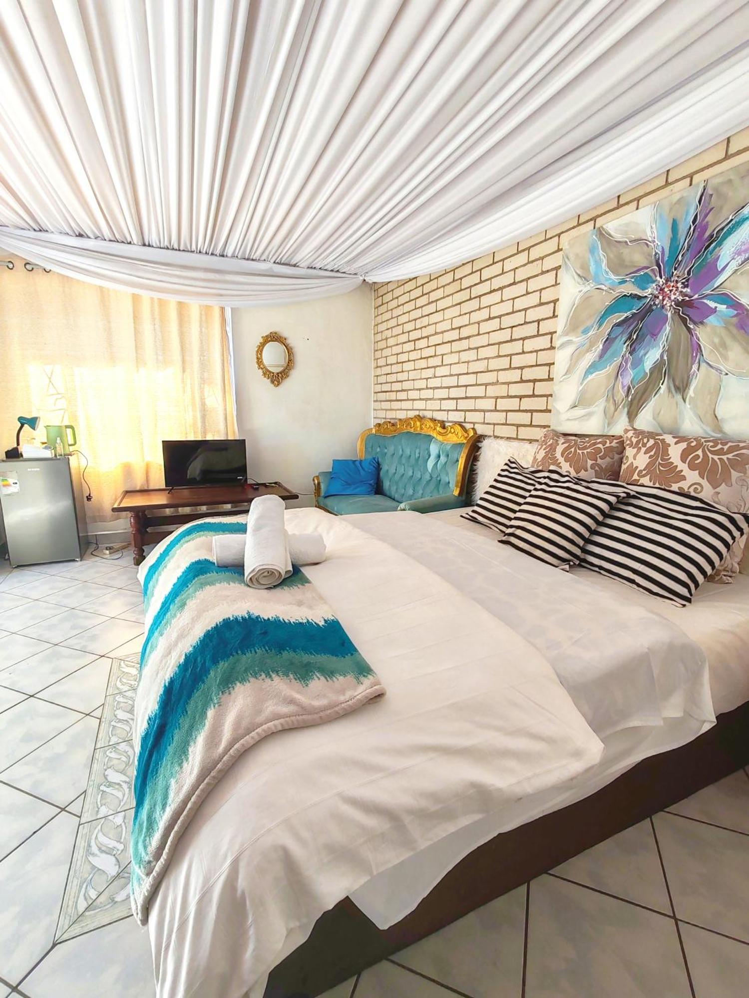 Sun And Stars Hotel Benoni Bagian luar foto